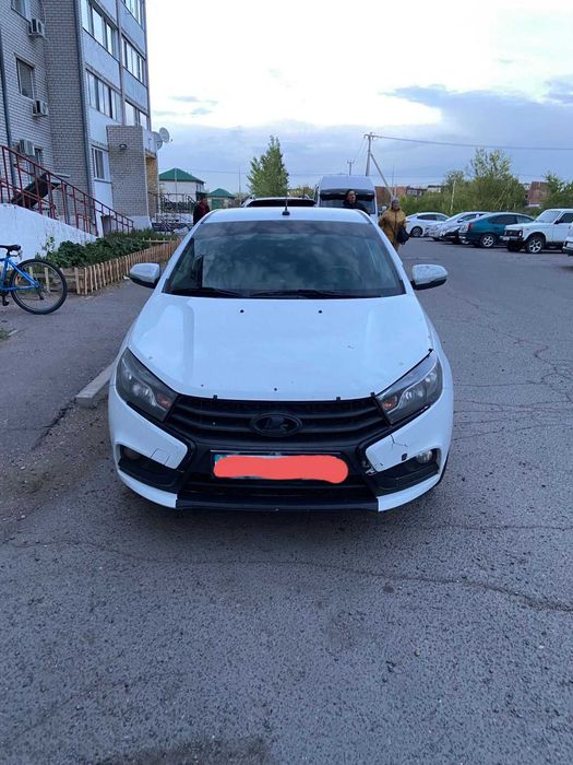 продам автомашина лада веста