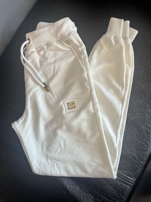 Дамски спортен комплект