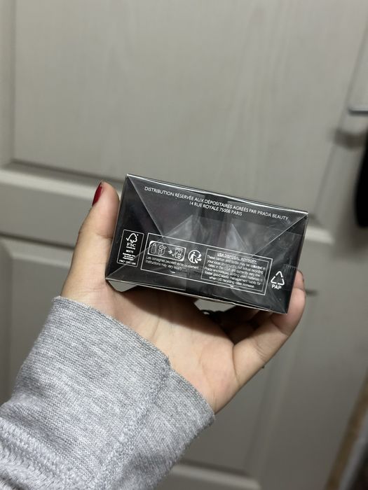 Prada black luna rossa