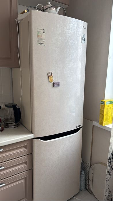 Отдадим холодильник не рабочии