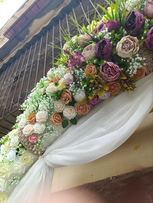 Абсолютно новая свадебная арка из цветов премиум класса.