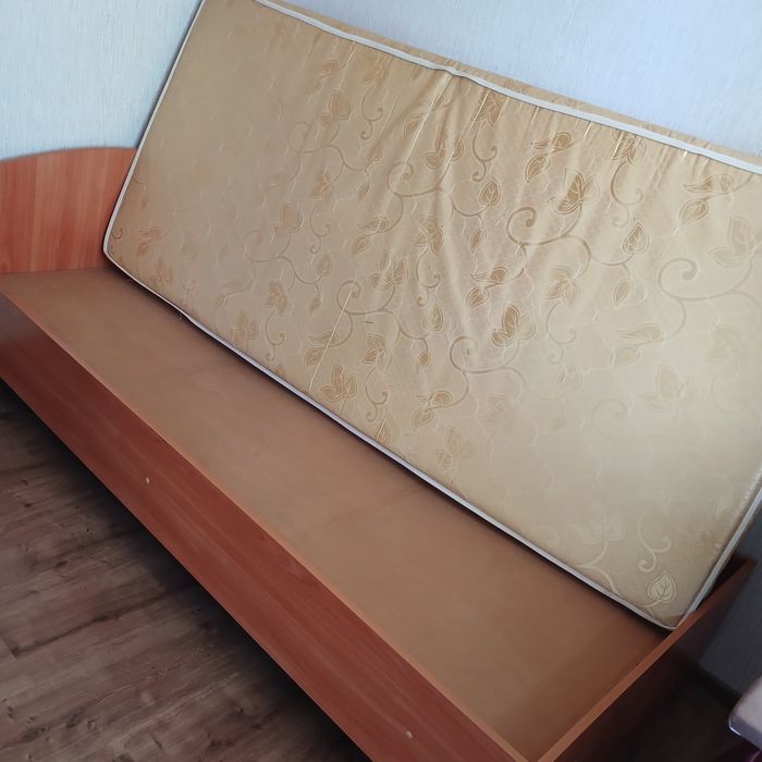 Кровать, 1,5 спальная.