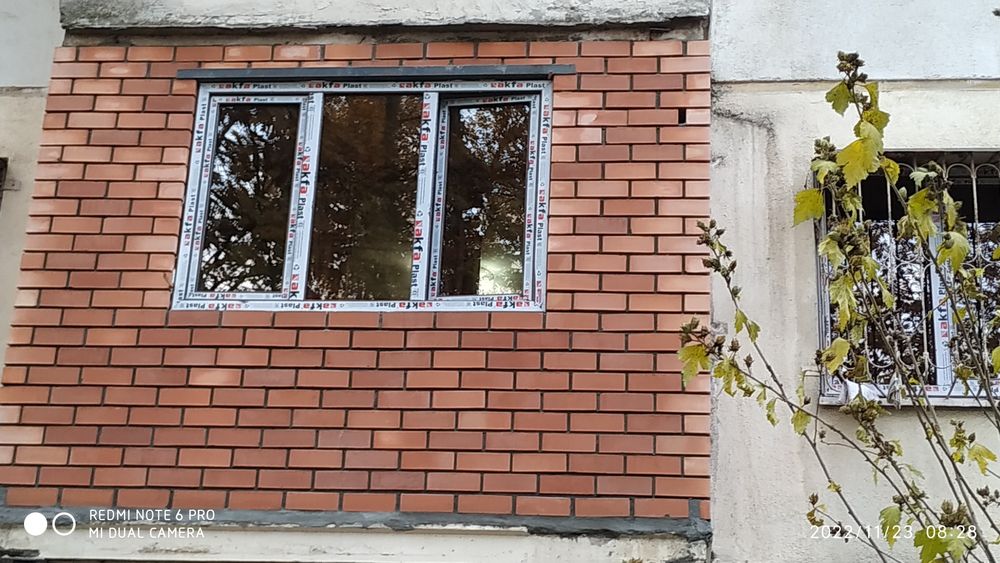 Кладка кирпича под рошивку