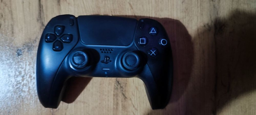 Продам джойстик-геймпад для PS5
