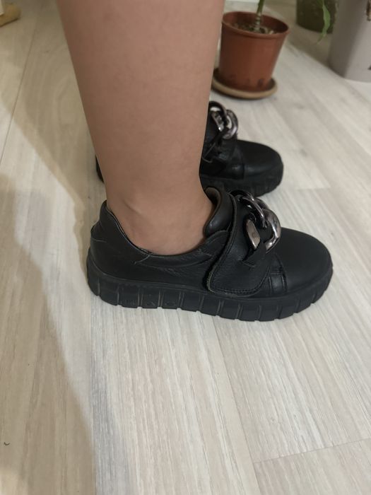 Продам обувь.                          О