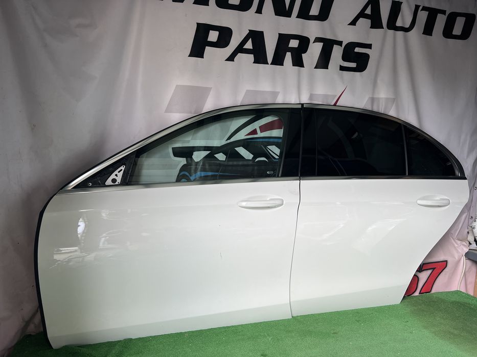 Mercedes E-Class W213 Usi Usa Stanga Fata-Spate Completa Alba