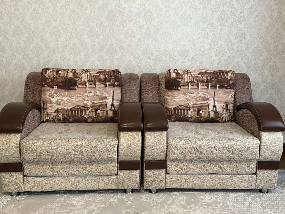 Продам диван и два кресла