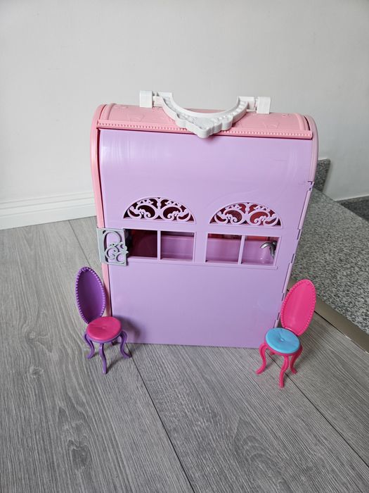 Căsuța Barbie          .