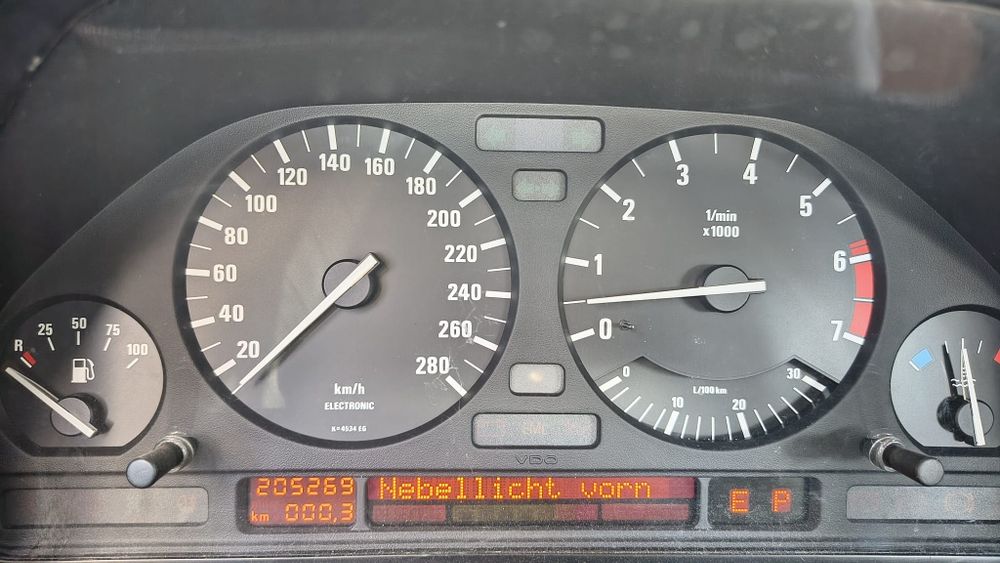 BMW E32  #  750i V12 ISTORIC