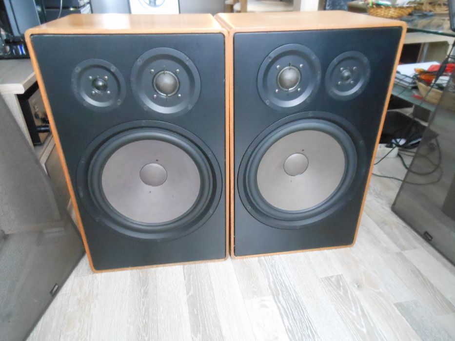 тонколони JBL MAGNAT