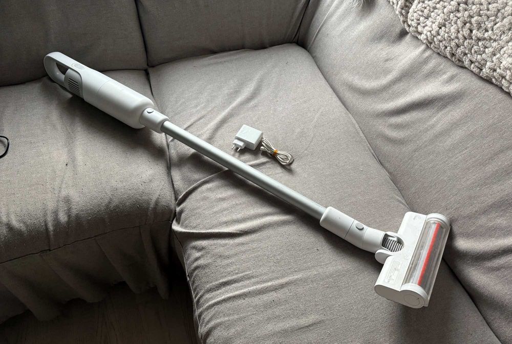 Aspirator Xiaomi Mi Vacuum Cleaner Light Complet Încărcător Original