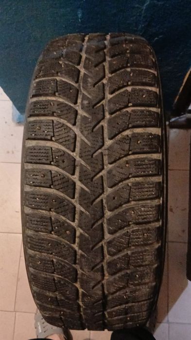 Зимние шины R18.