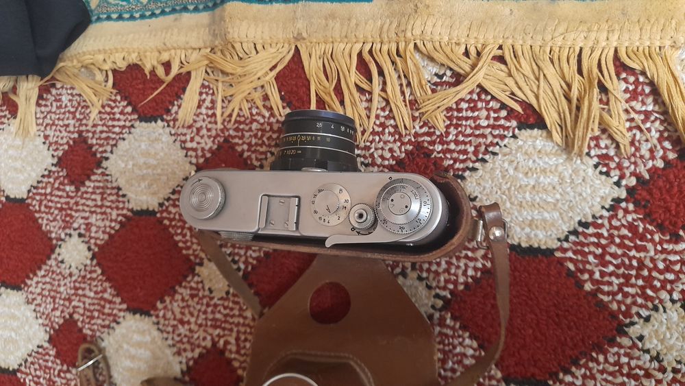 Antikvar foto apparat ФЕД музей учун