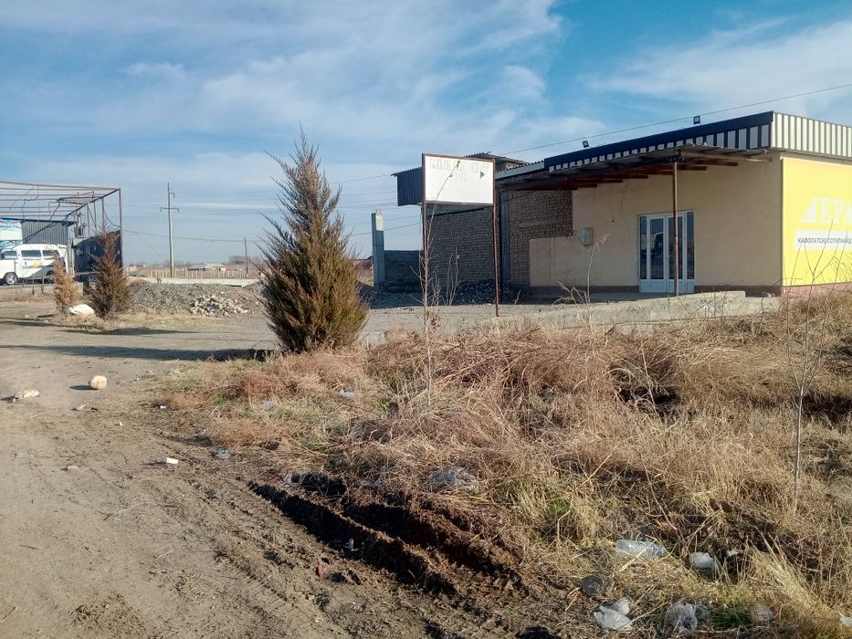 Иштихон, митанда уй-жой сотилади. 20 сотух,