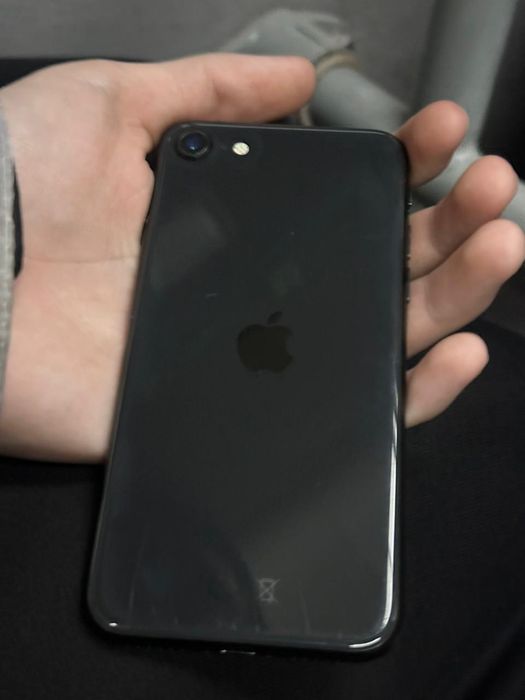 IPhone SE2020 торг есть