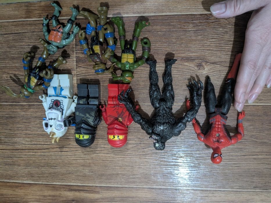 Игрушки покемоны ,Roblox , рыцари, др. для мальчиков б/у по 1000