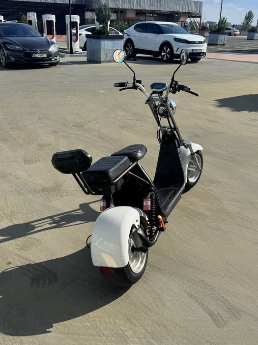 Vand scuter electric