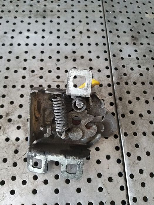 Broasca capota alfa romeo giulietta 940