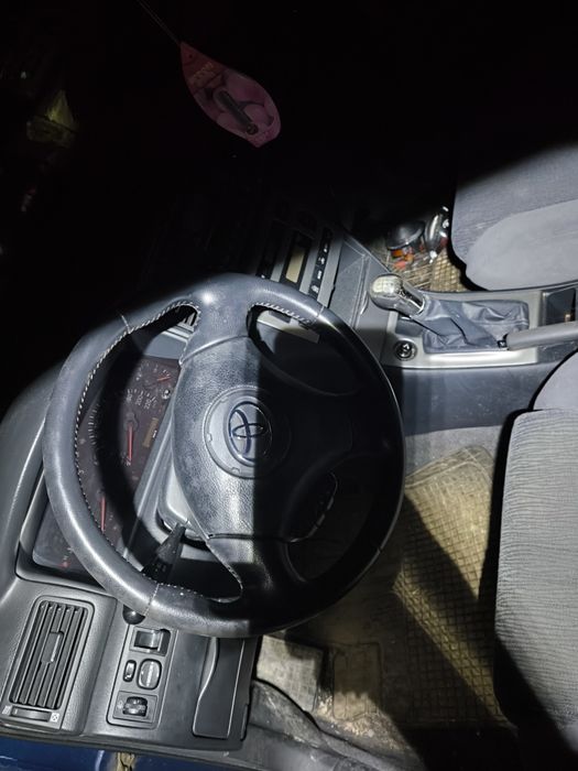 Тойота Корола На части 2.0 d4d Toyota