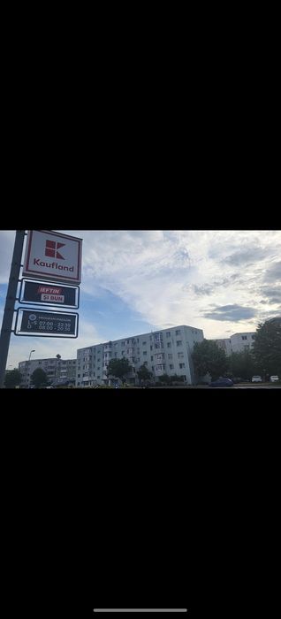 Vând apartament 3 camere Bacau direct proprietar