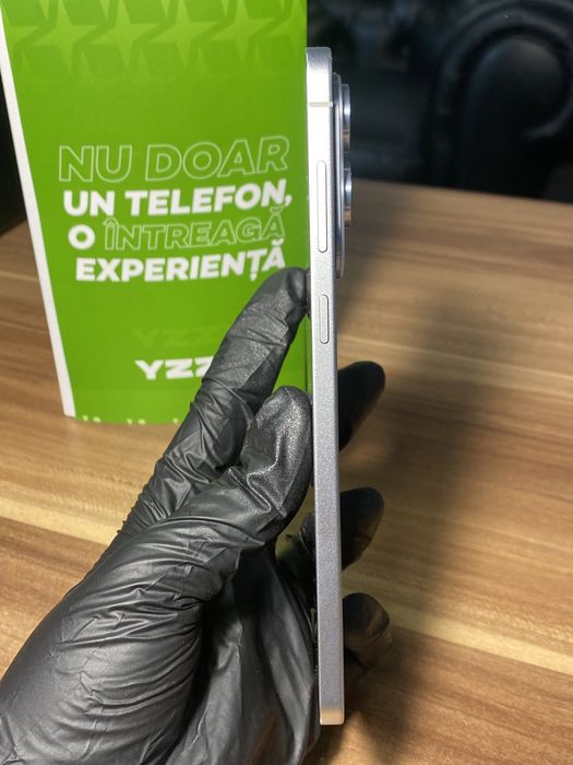 Samsung Galaxy s25 Edge • 256 GB • Titanium Silver