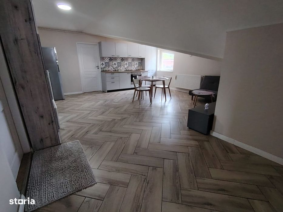 Inchiriere Apartament 3 camere semidecomandat, 80 mp, Eroilor