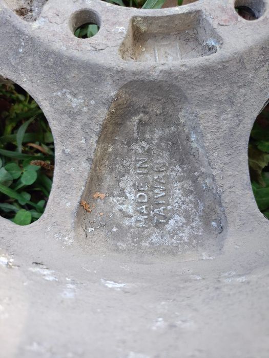 Авто запчасти и аксессуары