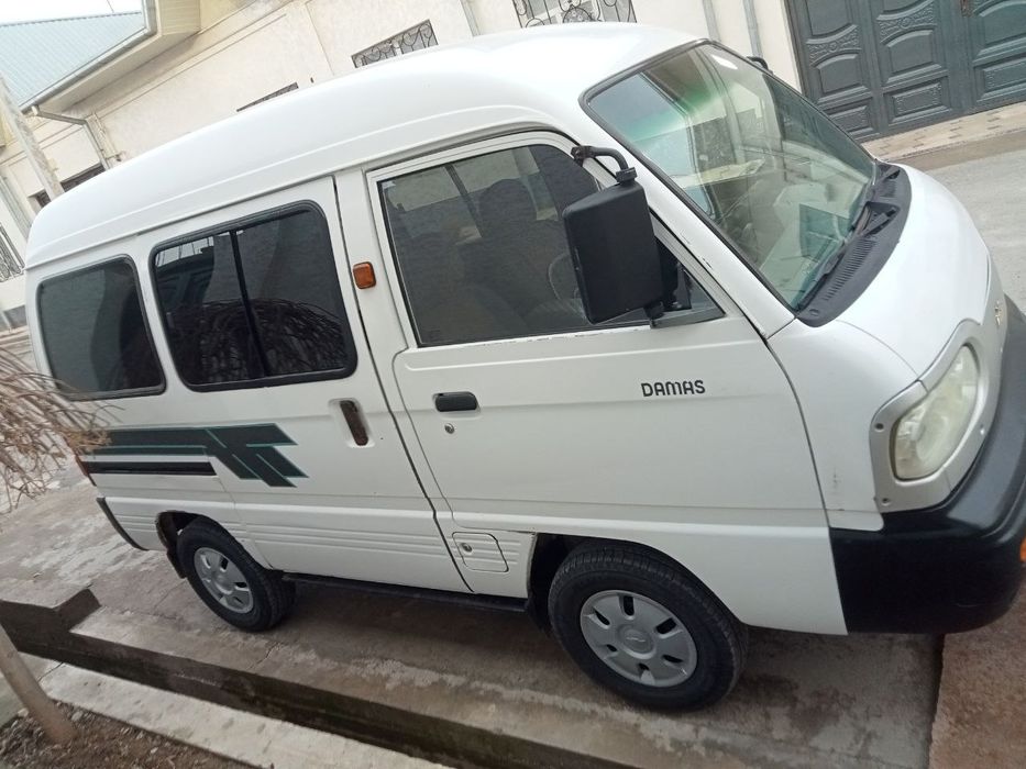 Дамас сотилади.266