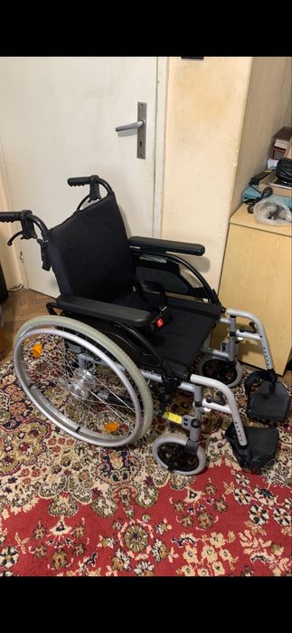 Ролатор / проходилка за възрастни/