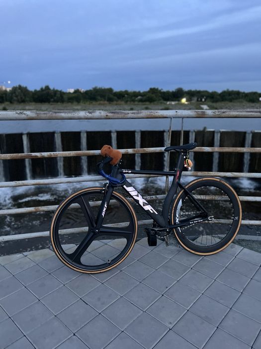 Продам б/у фикс  , JIXF AT-8.