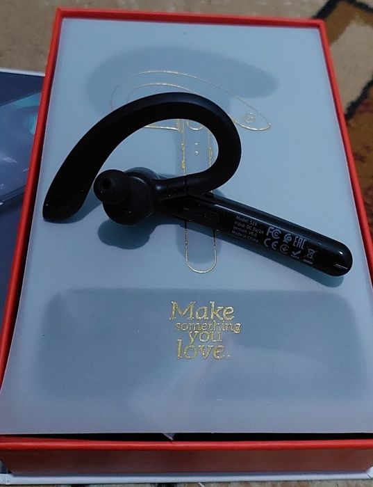 Наушник hoco S19 срочно продам