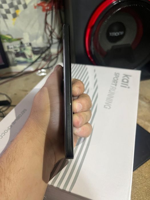 Продам Xiaomi Redmi Note 13 Pro+ 12 ГБ/256 ГБ