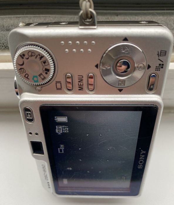 Sony  cybershot DSC W50