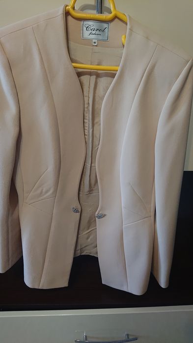 Costum făcut de creatori de modă