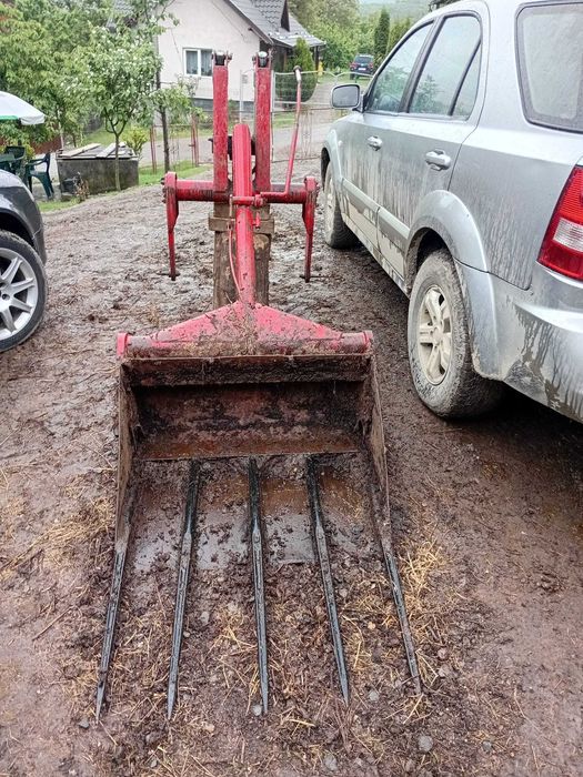 Vand mig de gunoi si cupa tirant tractor
