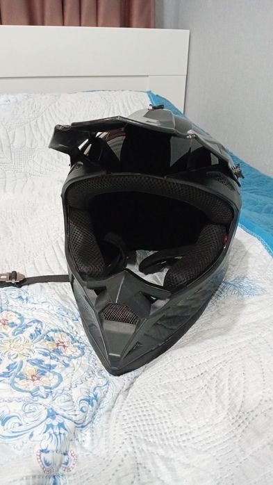 Продам  эндурошлем