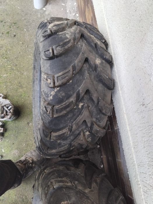 Vând set roți CF moto,noi