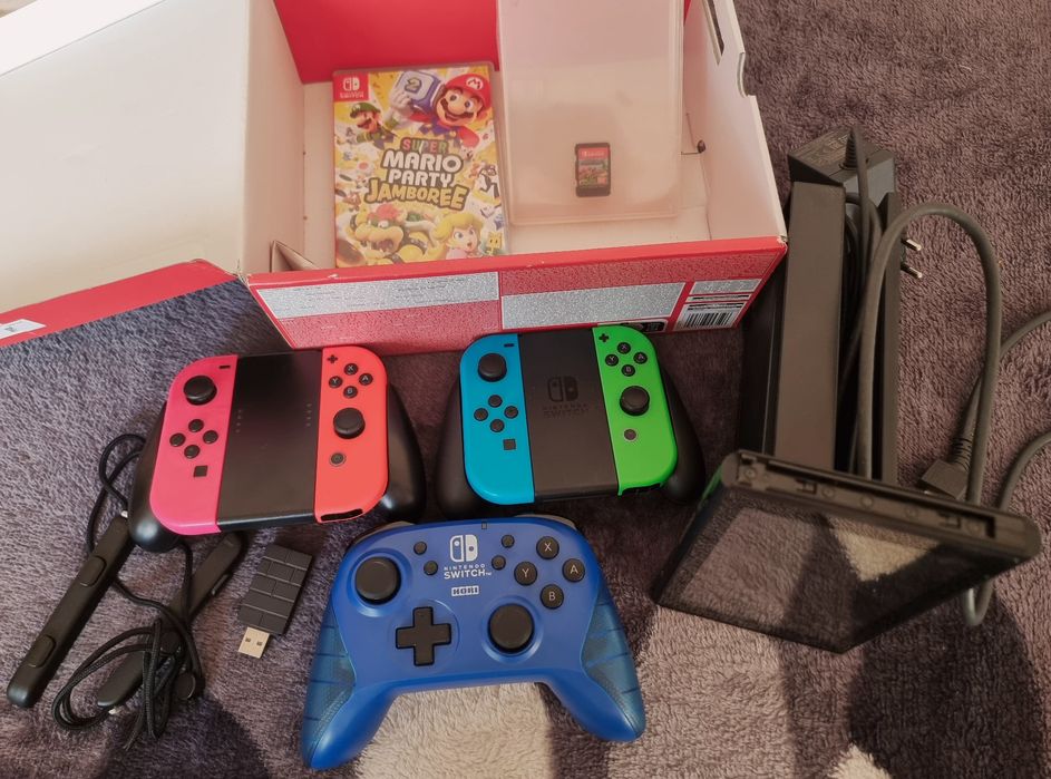 Consola Nintendo Switch V2 (HAC-001-01) + jocuri