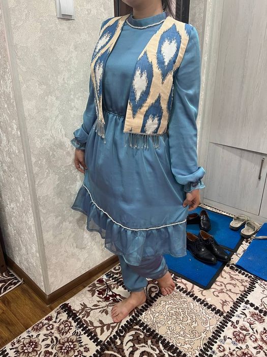 Келинчаклар учун куйлаклар. Холати яхши , бир-биридан чиройли, 46-48.