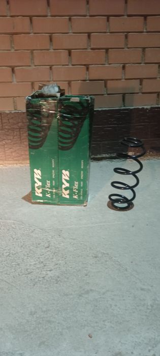 Продам пружину на аули а6