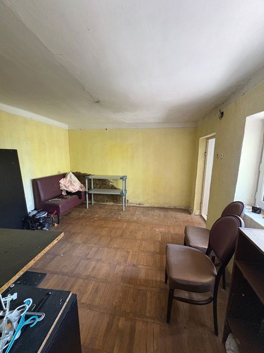 Casă de vânzare /teren