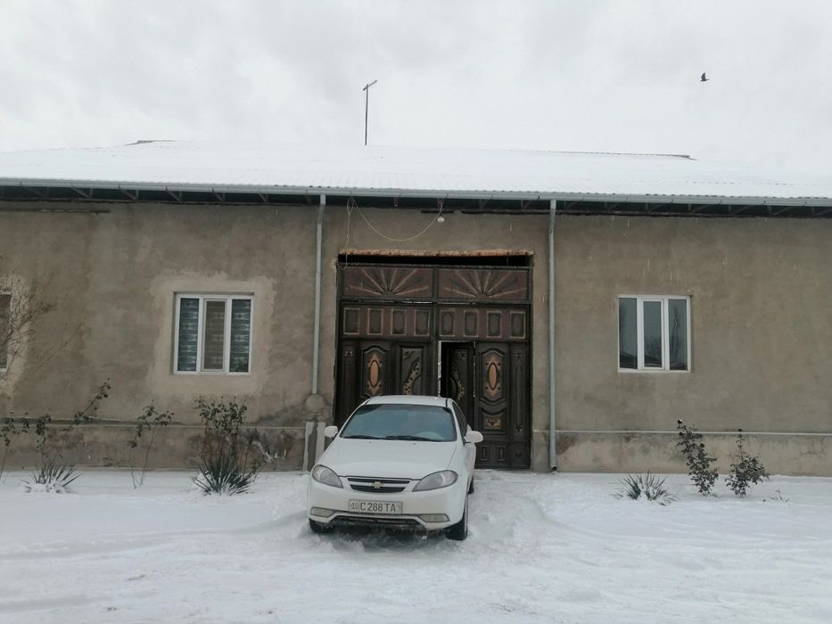 Uy sotiladi yashashga tayyor xolatda