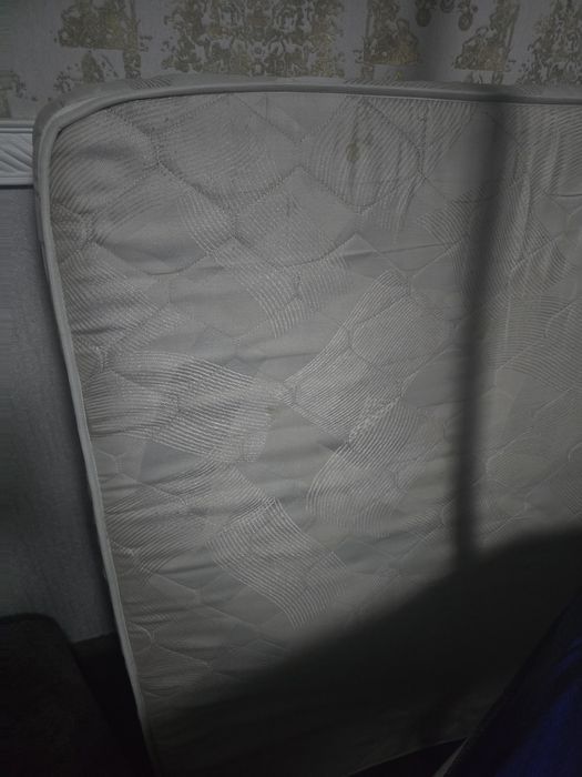 Матрас отдам бесплатно