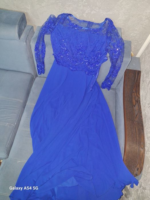 Продам платья  женские