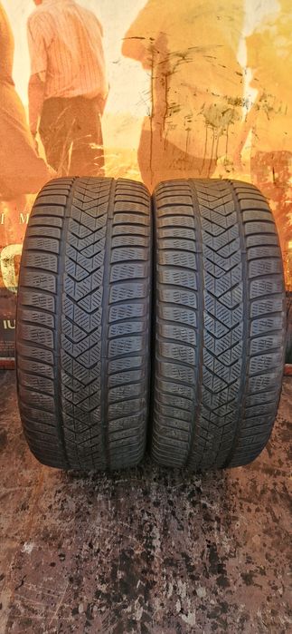 2 Anvelope Pirelli 245 45 R19 la 250 lei ambele.  M+S