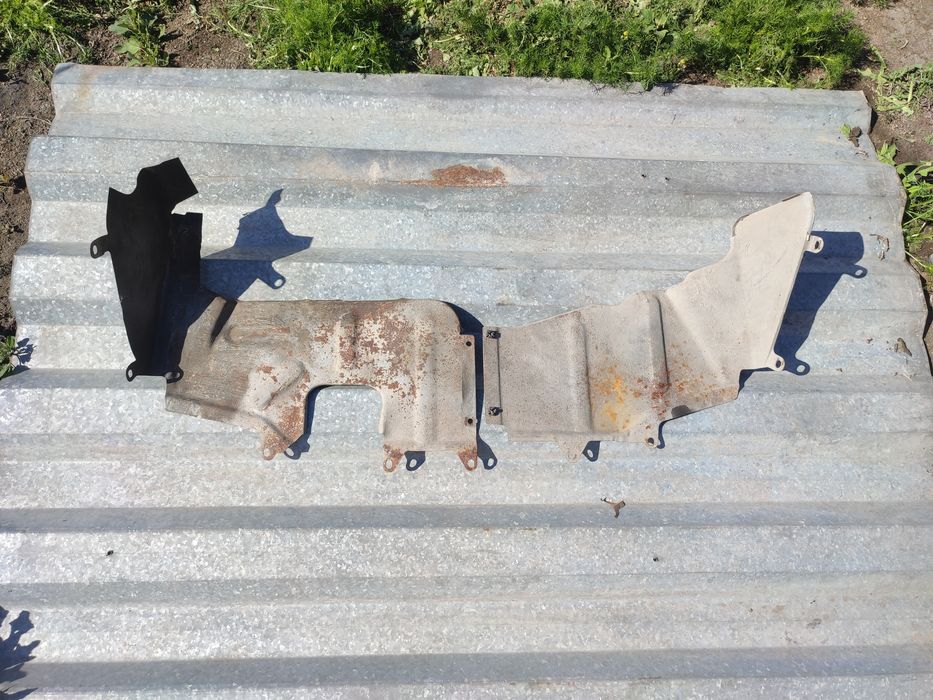 Продам брызговик двигателя ваз 2109.ваз2114