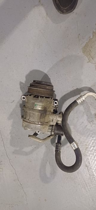 Mersedec zapchastla sotiladi