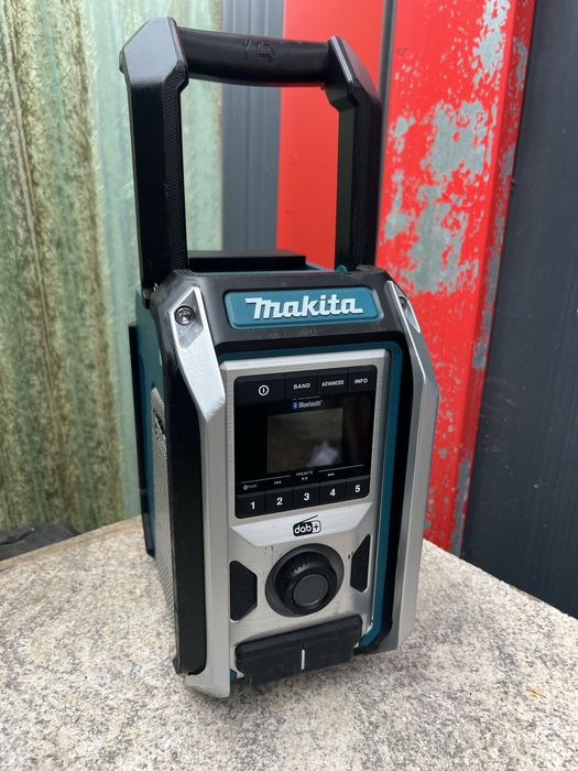 Vand radio Santier Makita DMR 115 model 2021