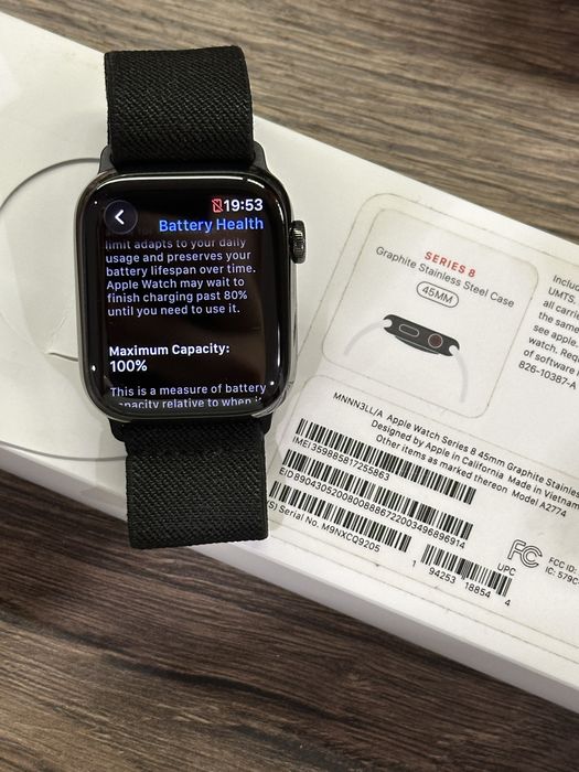 Apple Watch 8 Stainless Steel Graphite - 45mm