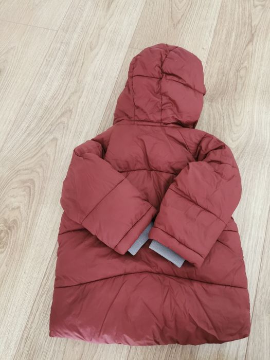 Vând geaca toamna bebe